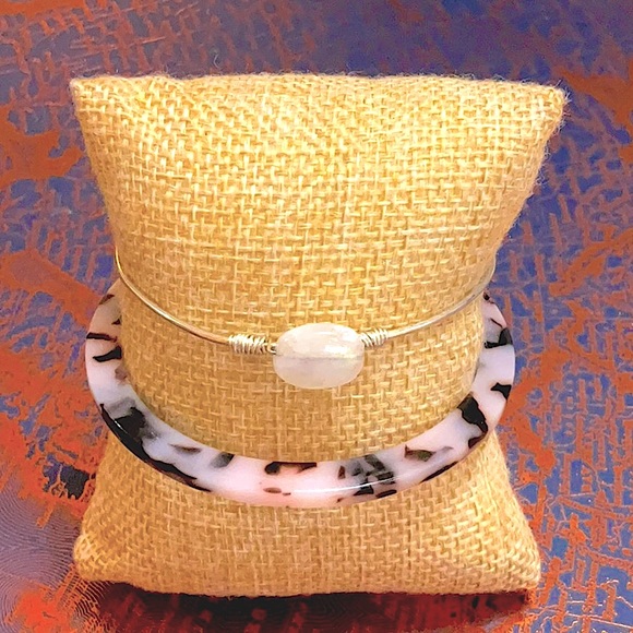 Lucite and Wire Gemstone Bangle Bundle - Picture 1 of 3